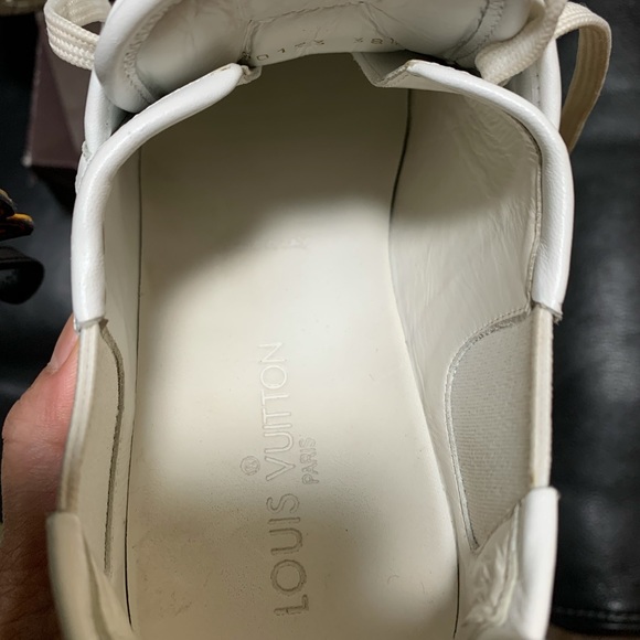 LV Sneakers in very good condition. - Picture 5 of 8